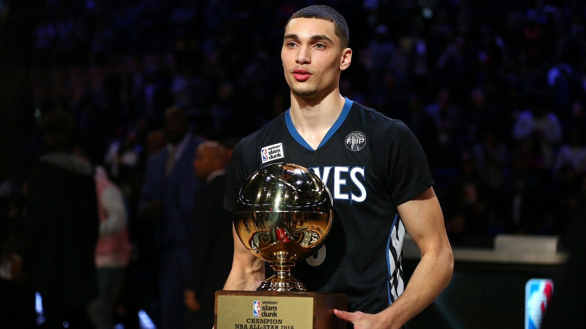 开云体育官网-世界排名争夺战焦点战，深圳队如何收割NBA鹈鹕？