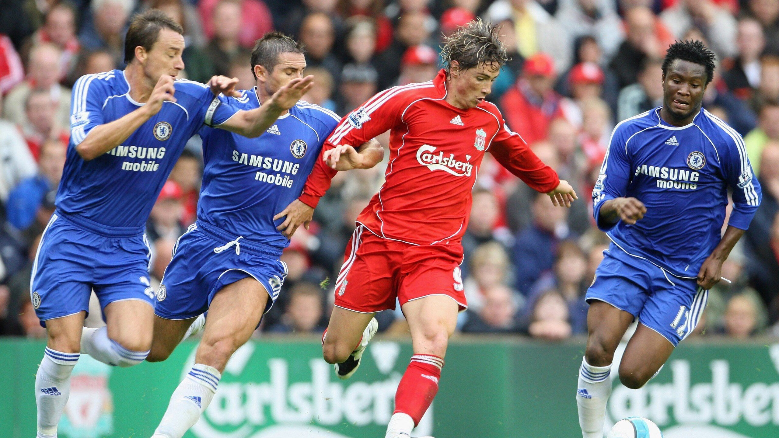 开云体育app-欧冠半决赛之夜,詹姆斯进攻端无人可挡,当欧洲足球巅峰遇上北美篮球神话